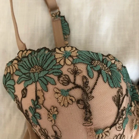 gorgeous bralette - Picture 3 of 4